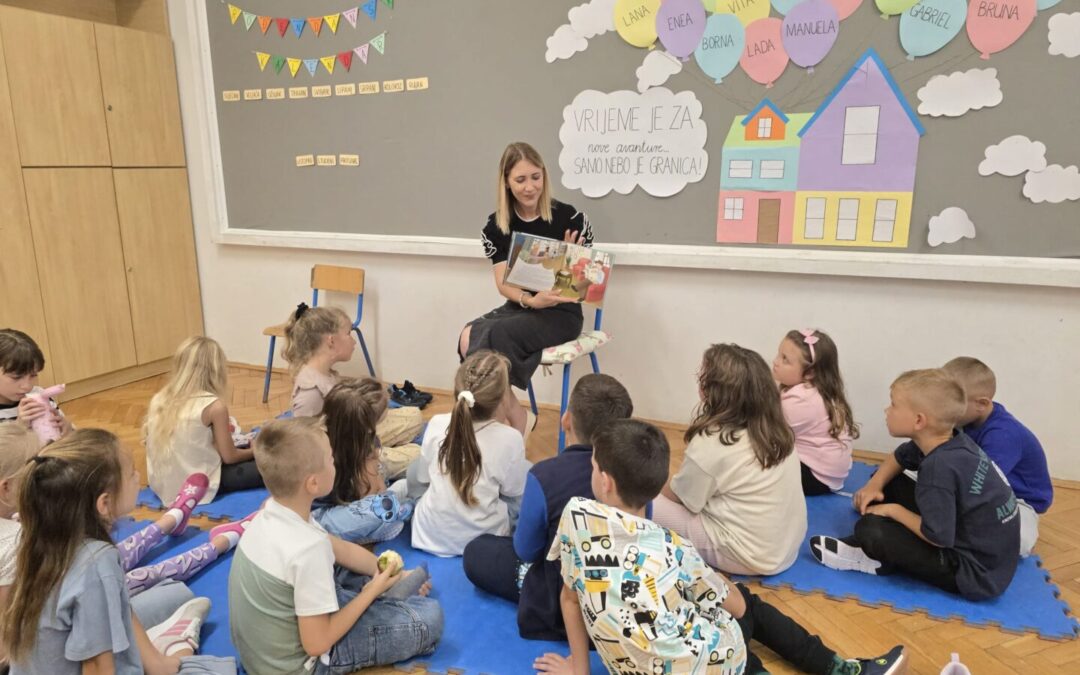 Prvašići u školskoj knjižnici