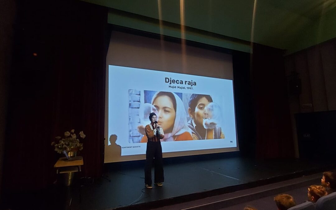 Trećaši na projekciji filma “Djeca raja”