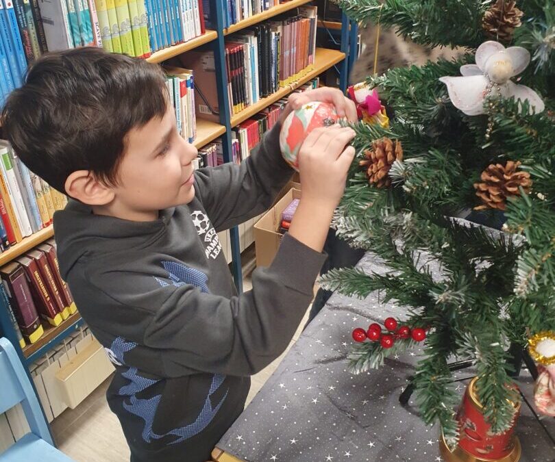 Učenici PRO2 u Knjižnici Selčina